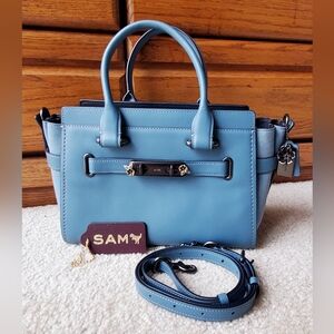 Coach Swagger 27 w/Tea Rose Detail